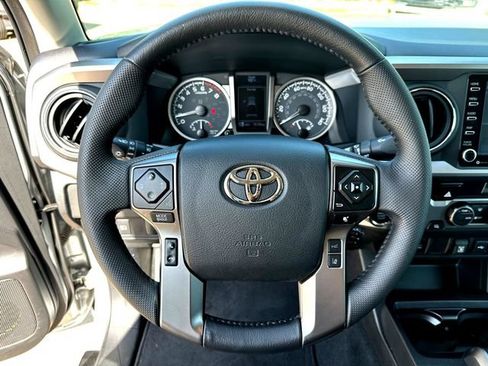 Used 2023 Toyota Tacoma SR5 RWD image 11