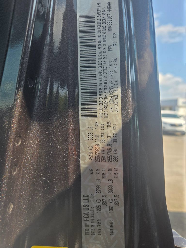 Used 2020 Jeep Wrangler Unlimited Sahara AWD/4WD image 12