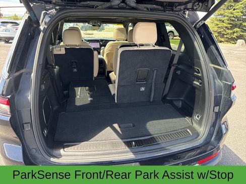 Used 2024 Jeep Grand Cherokee L Limited w/ Luxury Tech Group II AWD/4WD image 24
