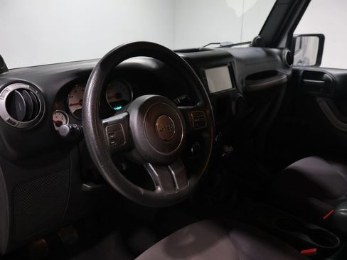 Used 2014 Jeep Wrangler Sport image 13
