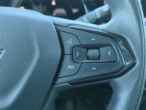 Certified 2025 Chevrolet Trax LT image 28