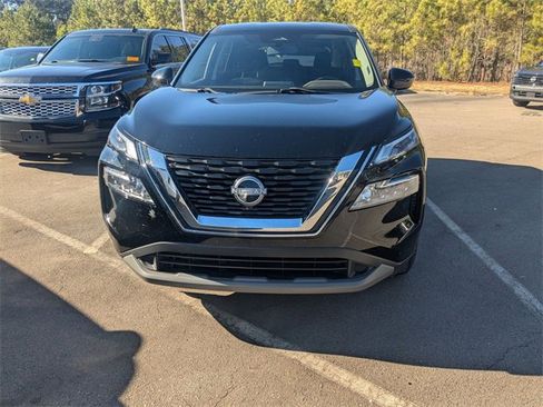 Used 2023 Nissan Rogue SV image 7