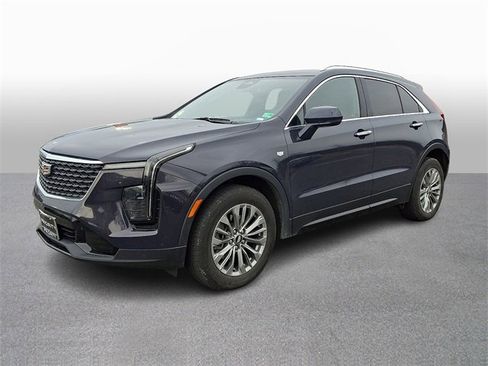 Used 2024 Cadillac XT4 Premium Luxury image 1