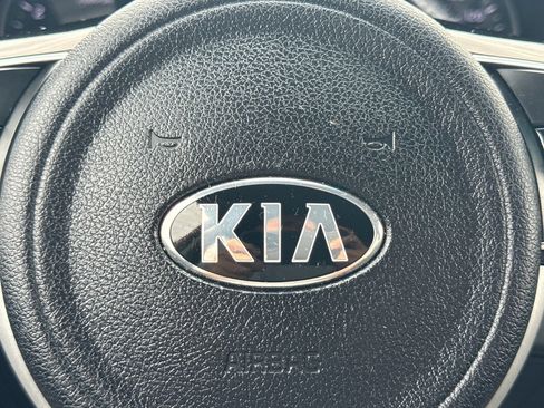 Used 2022 Kia Sportage LX FWD image 26