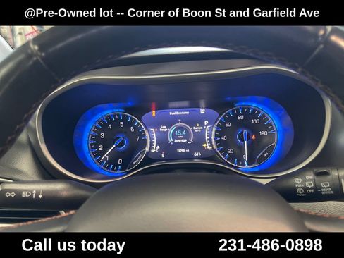 Used 2020 Chrysler Pacifica Touring-L Plus FWD image 21