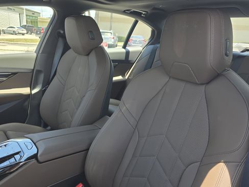 New 2026 BMW i5 eDrive40 AWD/4WD image 6