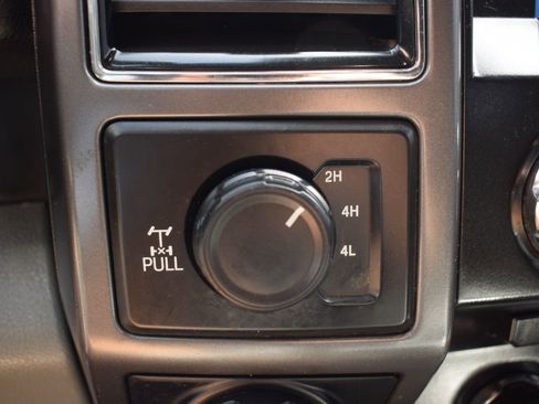 Used 2018 Ford F150 XLT w/ Equipment Group 302A Luxury AWD/4WD image 18