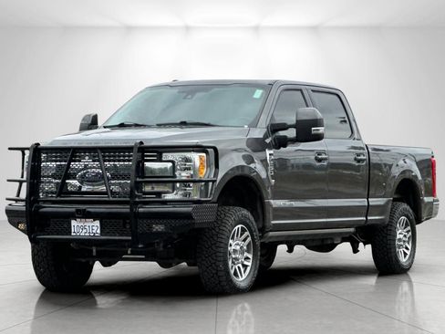 Used 2017 Ford F250 Lariat w/ Lariat Ultimate Package AWD/4WD image 7