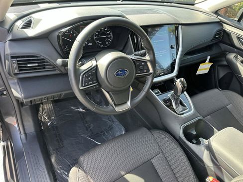 Used 2025 Subaru Outback Premium image 2