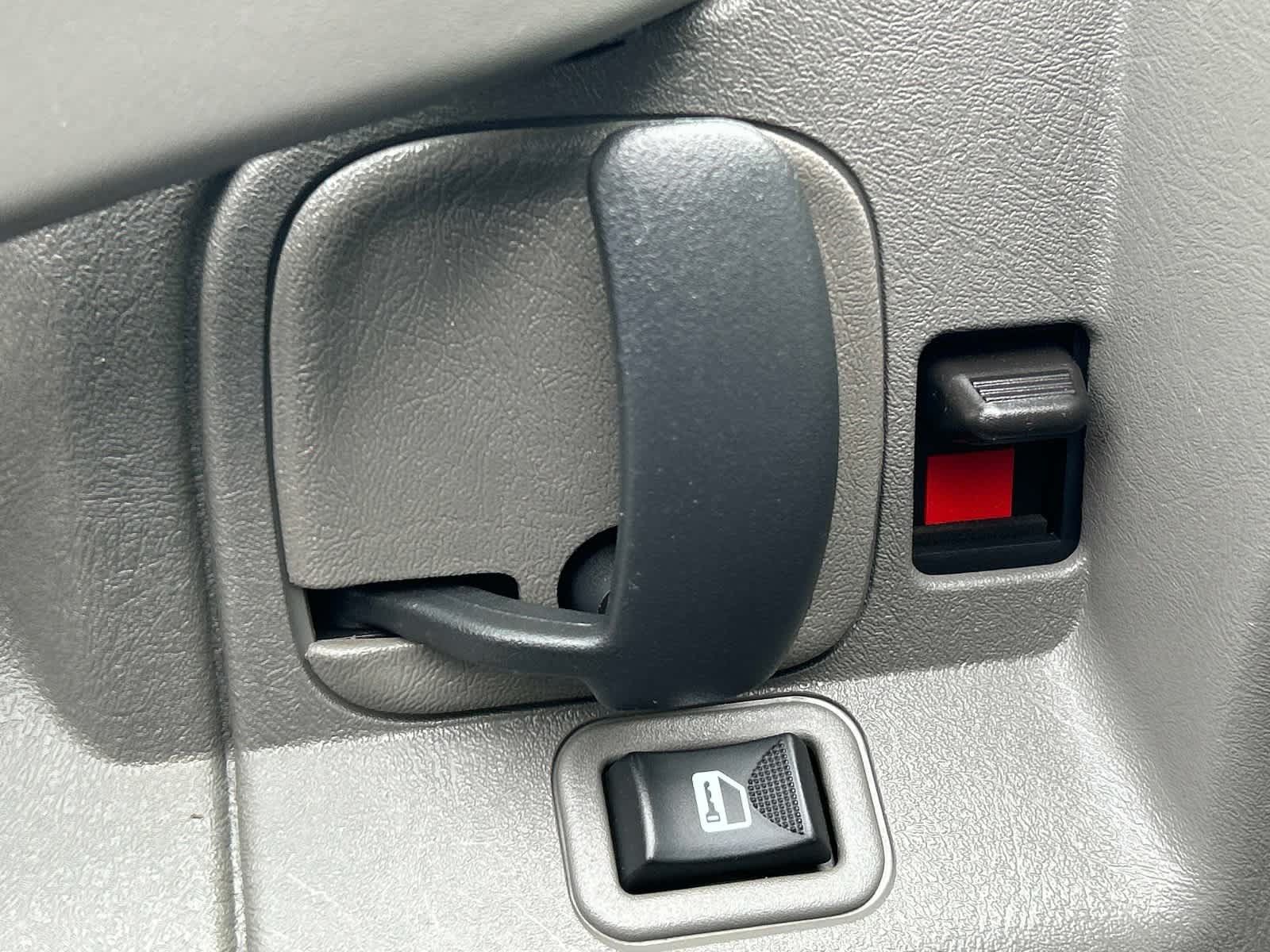 Used 2024 GMC Savana 2500 w/ Driver Convenience Package RWD image 18