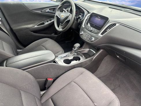 Used 2022 Chevrolet Malibu LT image 9