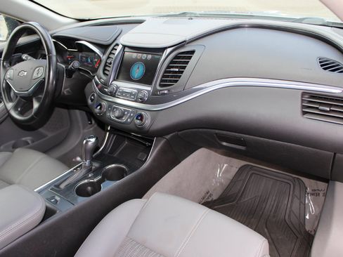 Used 2018 Chevrolet Impala LT image 39