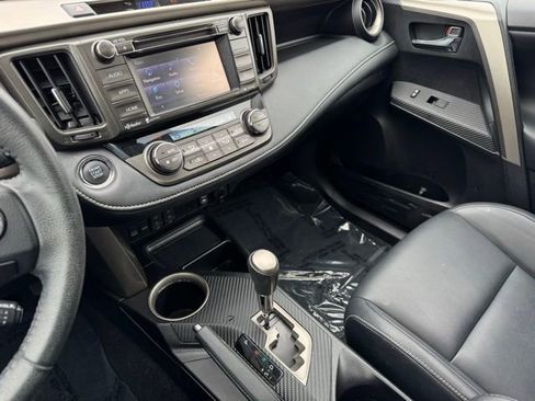 Used 2014 Toyota RAV4 Limited w/ Technology Package image 15