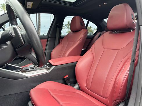 Used 2023 BMW 330i Sedan w/ M Sport Package image 18