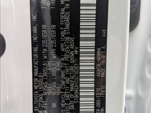 New 2026 Toyota Highlander XLE image 18