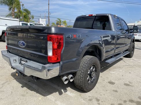 Used 2017 Ford F250 XLT image 11