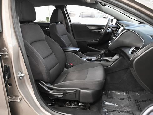 Used 2024 Chevrolet Malibu LT FWD image 38