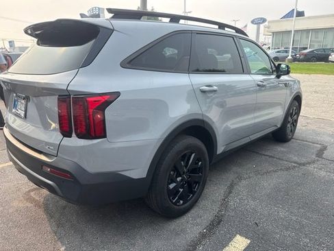 Certified 2023 Kia Sorento S AWD/4WD image 3