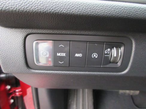 New 2026 Chevrolet Traverse LT w/ Sun and Wheel Package image 22