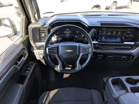 Used 2025 Chevrolet Silverado 1500 LT image 17