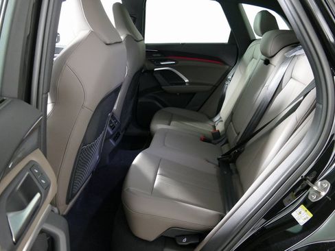 New 2025 Audi Q5 Premium Plus image 28