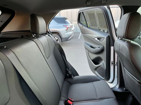 Used 2025 Buick Encore GX Preferred image 36