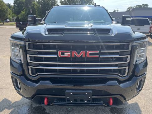 Used 2020 GMC Sierra 2500 AT4 w/ AT4 Premium Package AWD/4WD image 3