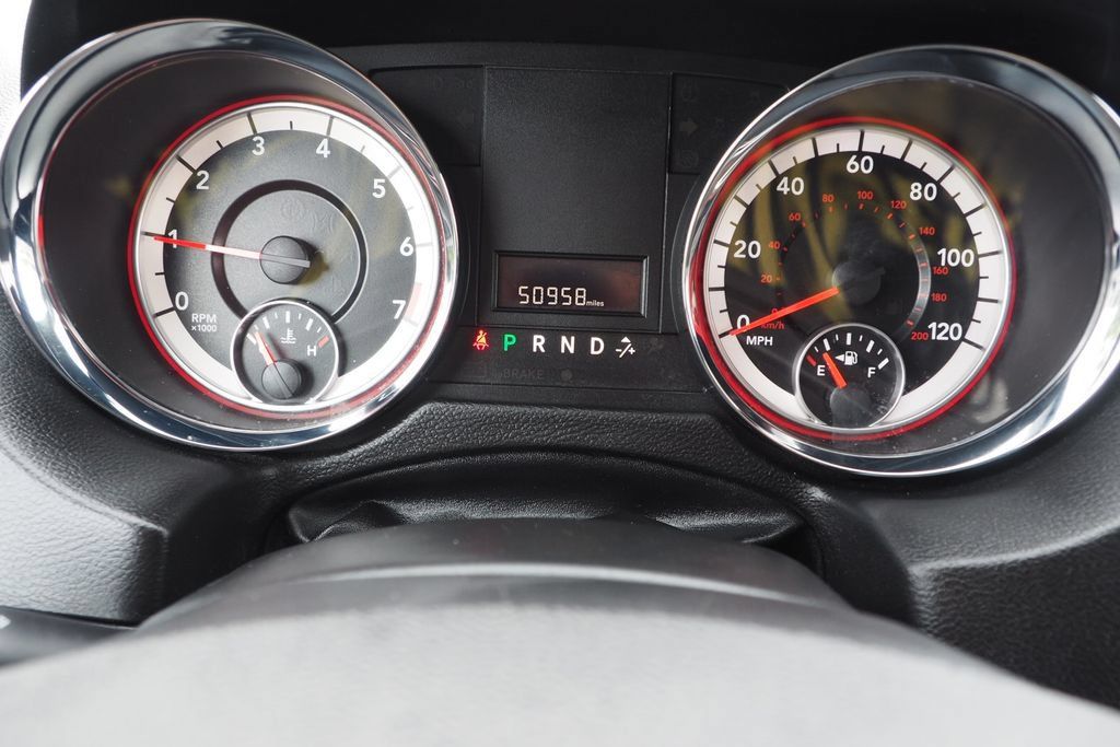 Used 2020 Dodge Grand Caravan SE FWD image 27