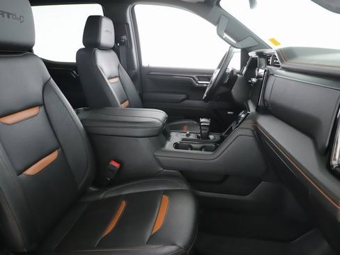 Used 2024 GMC Sierra 1500 AT4 w/ AT4 Preferred Package image 32