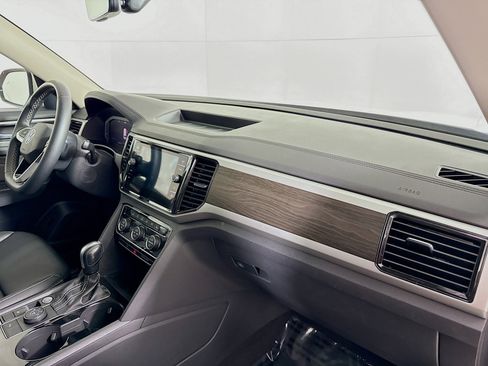 Certified 2023 Volkswagen Atlas SE w/ Panoramic Sunroof Package image 28