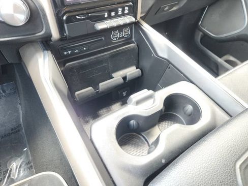 Used 2019 RAM 1500 Laramie RWD image 22