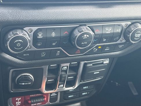 New 2026 Jeep Gladiator Sport AWD/4WD image 15