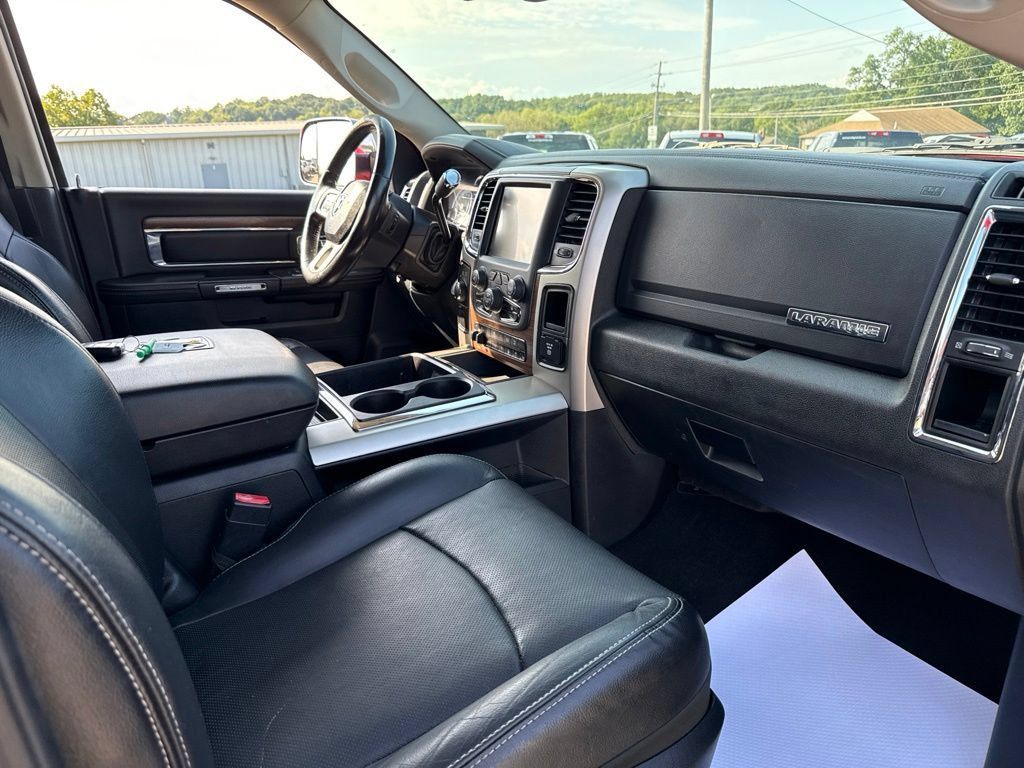 Used 2015 RAM 3500 Laramie AWD/4WD image 41