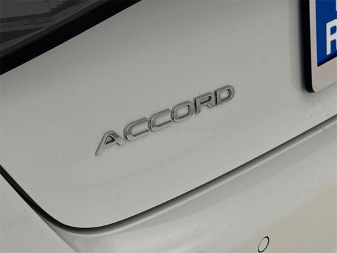 Used 2023 Honda Accord Touring image 12