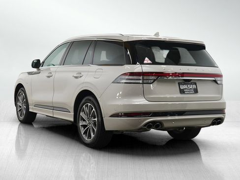 Used 2020 Lincoln Aviator Grand Touring w/ Equipment Group 301A AWD/4WD image 3