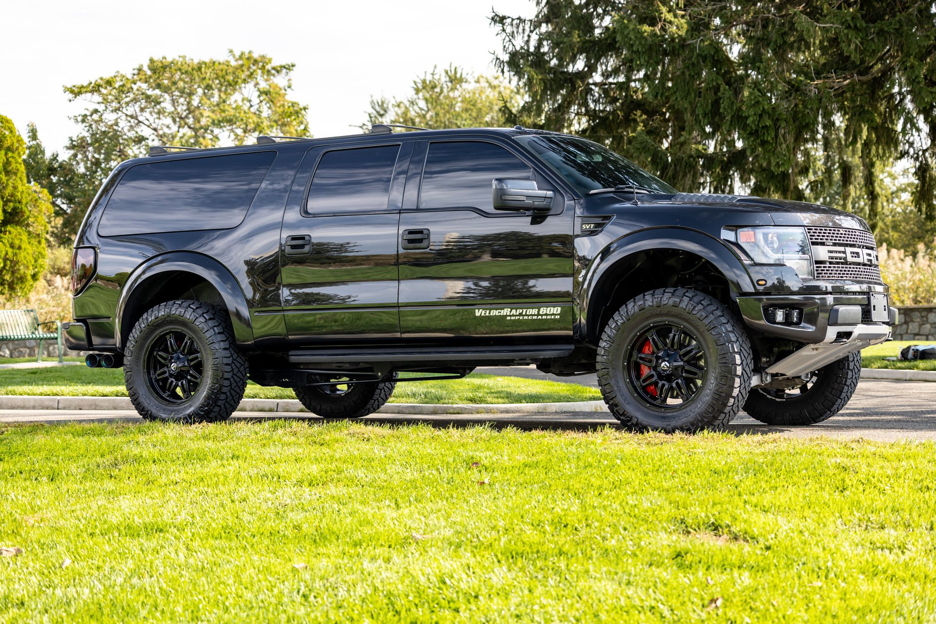 Used 2013 Ford F150 Raptor w/ Luxury Equipment Group AWD/4WD image 21