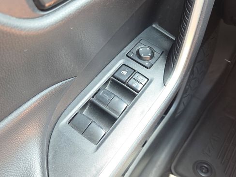Used 2025 Toyota RAV4 LE FWD image 16