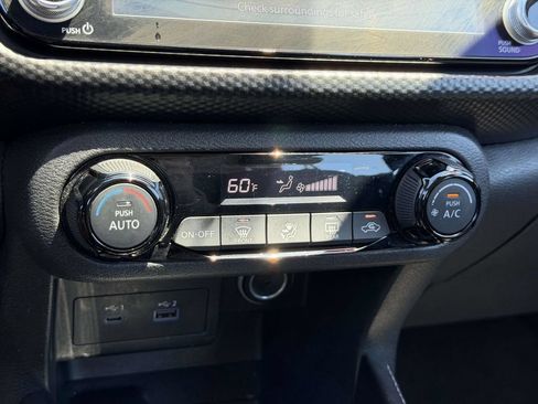 Used 2022 Nissan Kicks SV FWD image 29