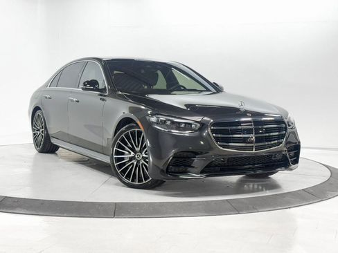 Used 2022 Mercedes-Benz S 580 4MATIC Sedan w/ AMG Line Package image 1