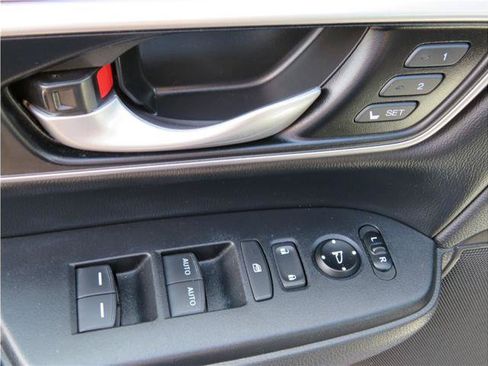 Used 2021 Honda CR-V Touring image 12