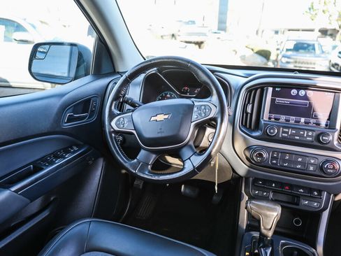 Used 2015 Chevrolet Colorado Z71 image 5