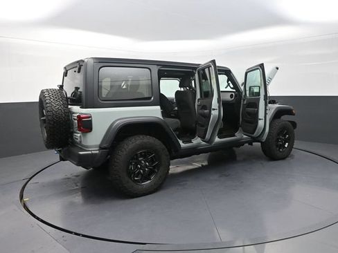 Used 2024 Jeep Wrangler Unlimited AWD/4WD image 36