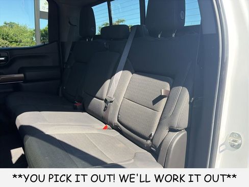Used 2022 Chevrolet Silverado 1500 LT Trail Boss w/ Convenience Package II AWD/4WD image 9