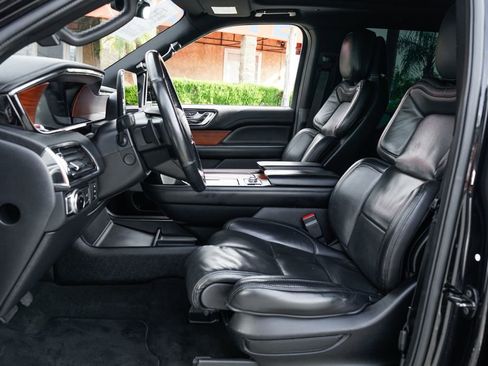 Used 2020 Lincoln Navigator Reserve w/ Equipment Group 208A Reserve image 23