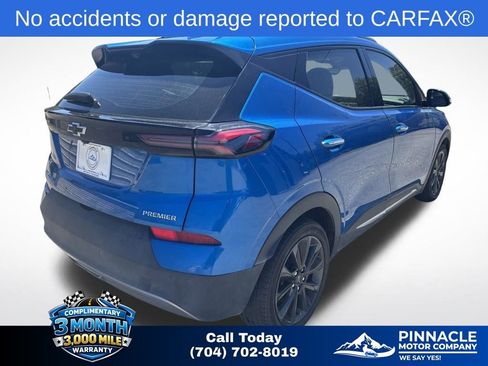 Used 2022 Chevrolet Bolt EUV Premier w/ Launch Edition FWD image 4
