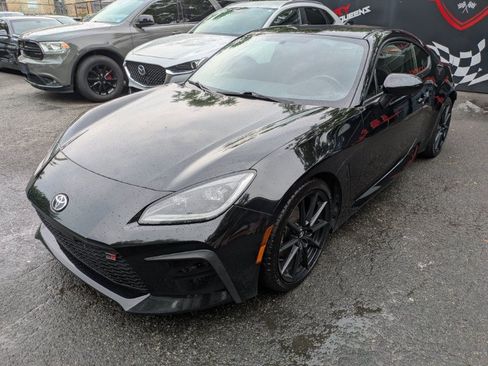 Used 2022 Toyota GR86 Premium w/ ALL Weather Mat Package (TMS) RWD image 1