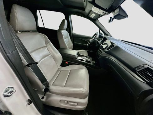 Used 2024 Honda Passport EX-L image 33