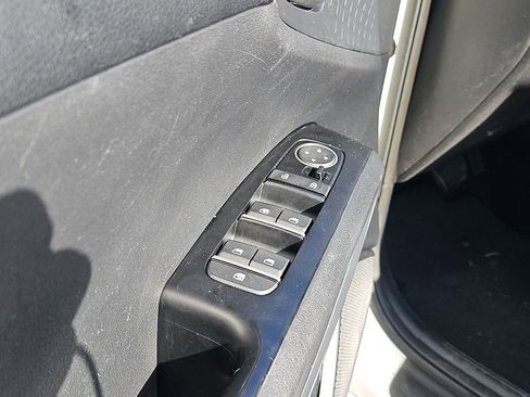 Used 2020 Kia Soul GT-Line w/ GT 2.0L Power Sunroof Package FWD image 18