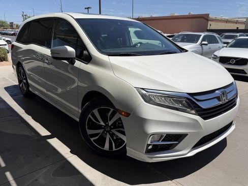Used 2019 Honda Odyssey Elite image 6
