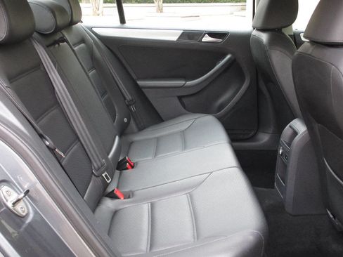 Used 2013 Volkswagen Jetta SE image 13